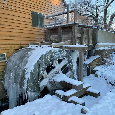 Grubbe Molle, Med Eget Kokken Og Bad 福堡