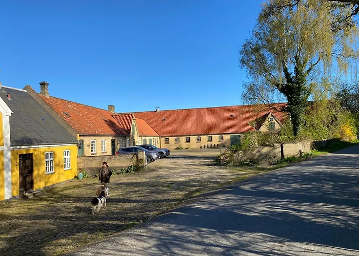 Bed and breakfast Grubbe Molle, Med Eget Kokken Og Bad