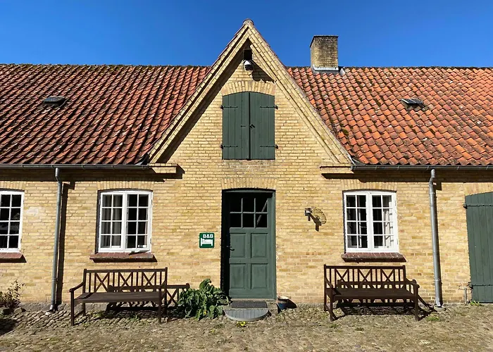 Grubbe Molle, Med Eget Kokken Og Bad