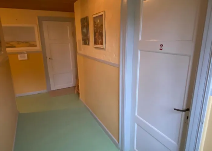 Grubbe Molle, Med Eget Kokken Og Bad Couette-café