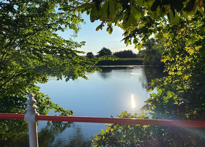 Couette-café Grubbe Molle, Med Eget Kokken Og Bad Fåborg